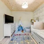 Leete Residence- 5br Elegant Family With Huge Garden&free Parking تالين