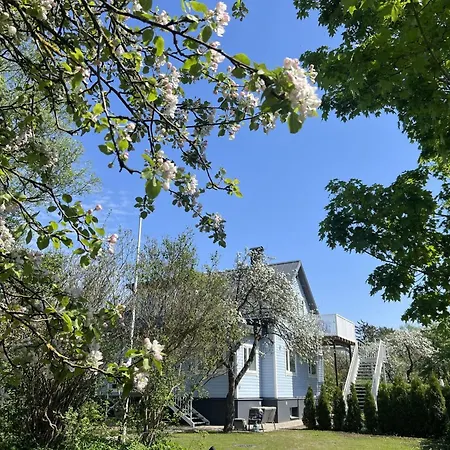 5br Elegant Family With Huge Garden&free Parking *