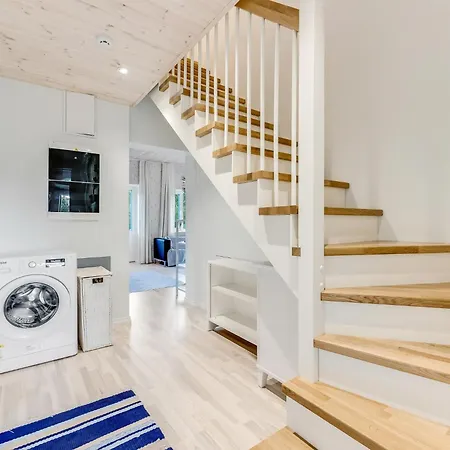 5br Elegant Family With Huge Garden&free Parking