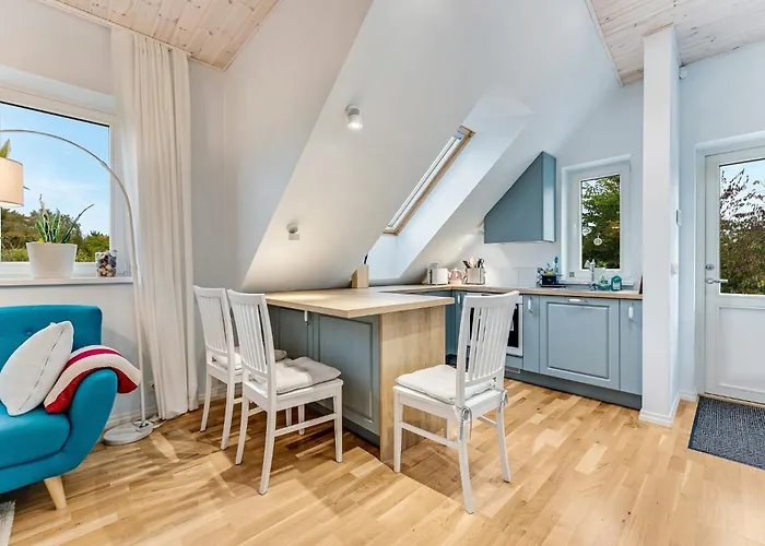 Leete Residence- 5br Elegant Family With Huge Garden&free Parking Vila