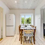 Villa Leete Residence- 5br Elegant Family With Huge Garden&free Parking Tallinn