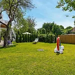 Villa Leete Residence- 5br Elegant Family With Huge Garden&free Parking *