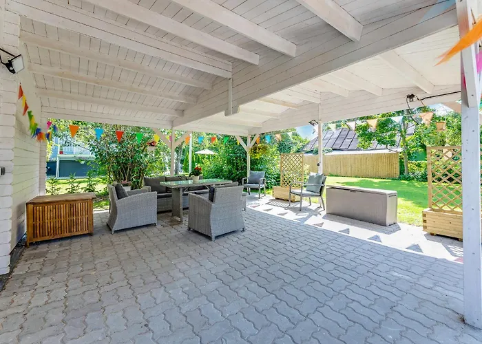 Leete Residence- 5br Elegant Family With Huge Garden&free Parking Villa